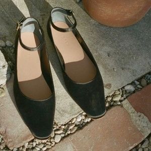 Doen Elledmere Black Satin Flat